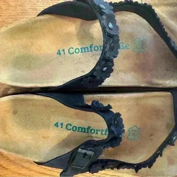 🌈 6/$60 ComfortfuBe Leather Flower Adjustable Sandal Slip On Black Tan Size 10 - Picture 4 of 8